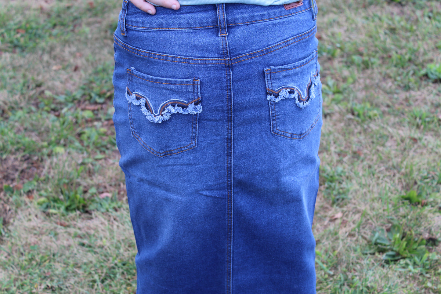 Tan/Black Scalloped Pocket Denim Skirt