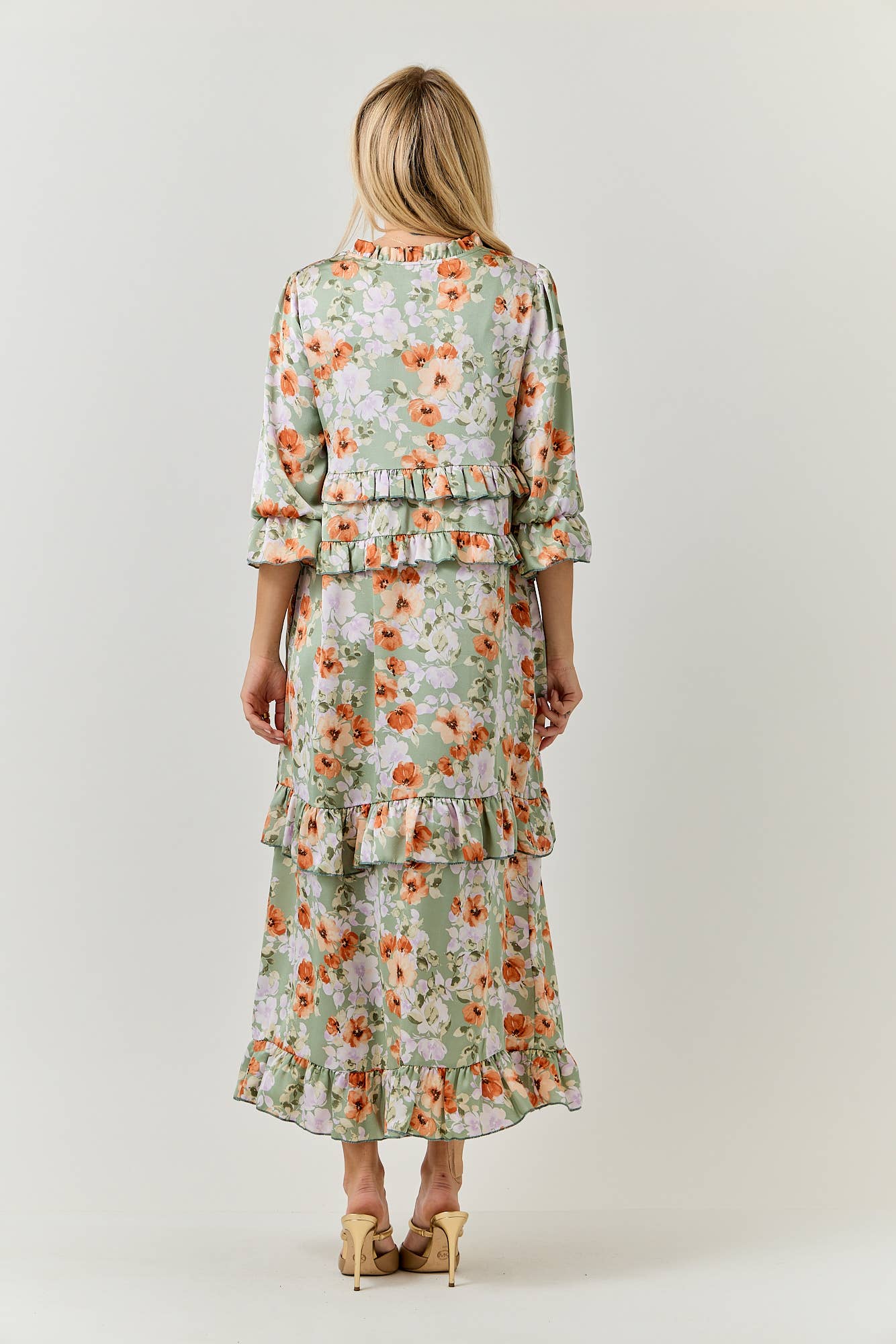 PLUS SIZE FLORAL SATIN DRESS WITH RUFFLES & POCKETS