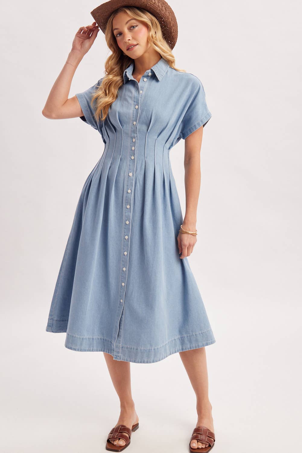 BUTTON DOWN PLEATED WAIST DENIM SHIRT DRESS: LT.WASH / M